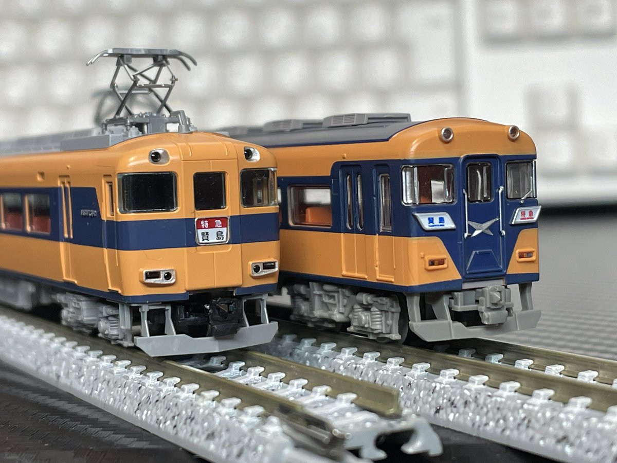 トミックスの98559:近鉄30000系ビスタカー、鉄コレの18200系