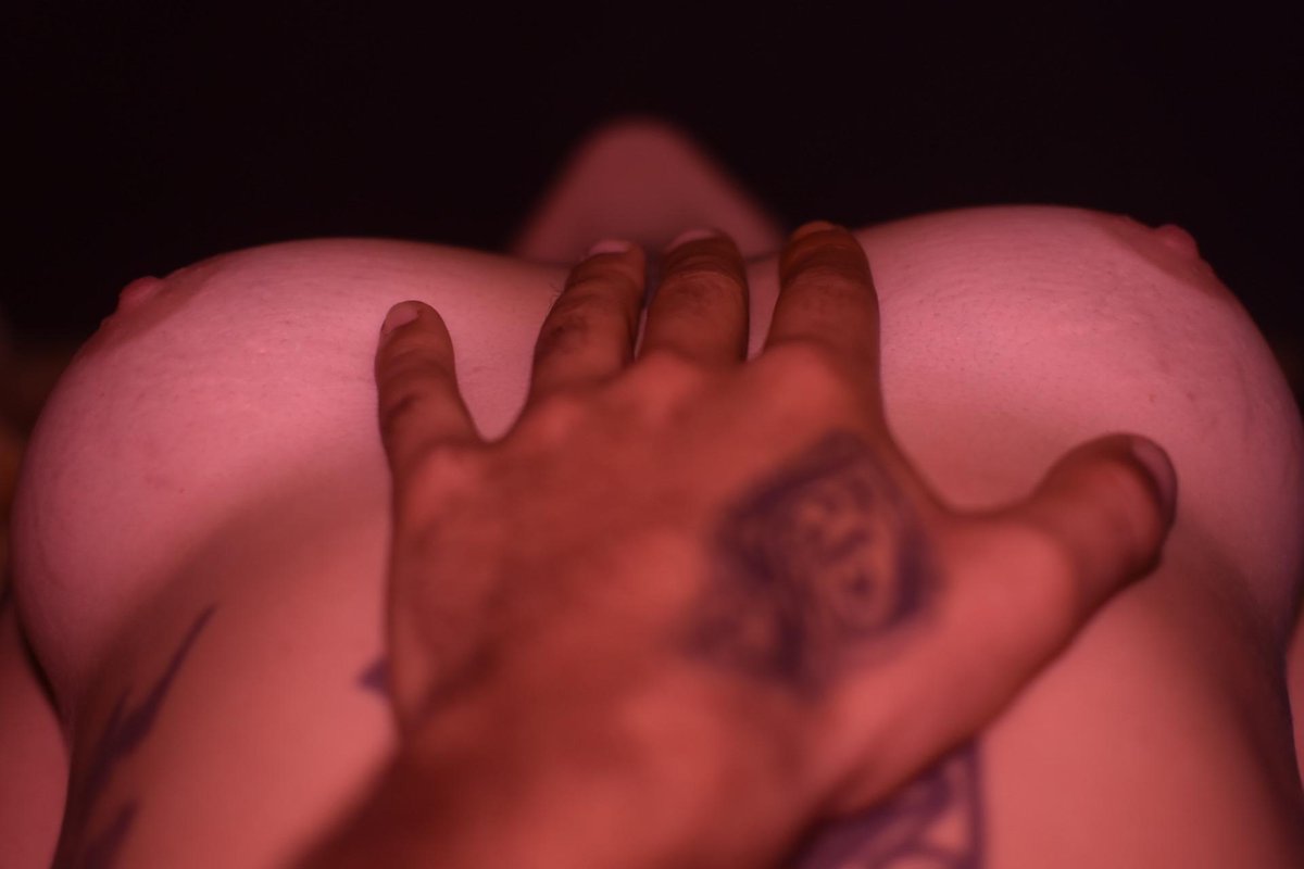 Bigy_Hot's tweet photo. Quando as artes são boas nenem

#PINTOAWARDS 
#PINTOAWARD
#PINTOAWARDS
#PINTOSAWARDS
#PINTOSAWARD
#RABAAWARDS 
#RABASAWARD
#TROCONUDES
#TROCONUDS 
#onlyfans
#tatto https://t.co/8whtiYBQ3S