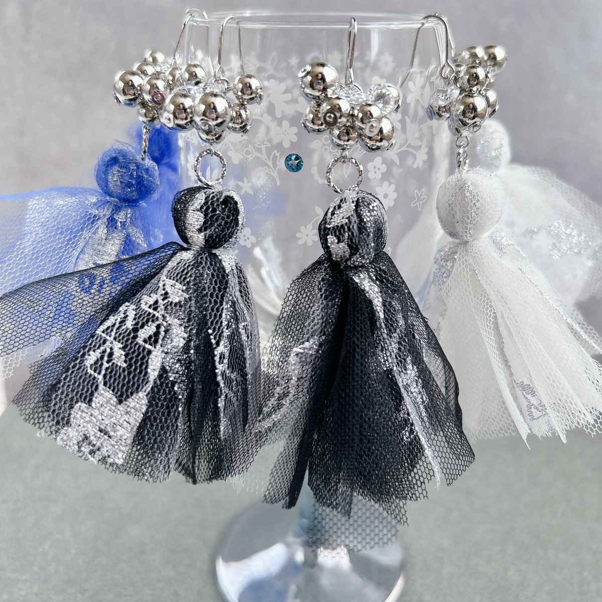 チュールを使ったふわふわピアス✨ #こういうの好きだよって人RT