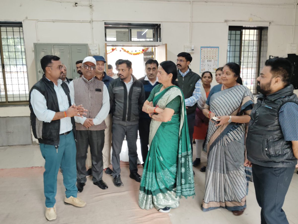 dcpusrn's tweet photo. ગુજરાત રાજ્ય બાળ અધિકાર સંરક્ષણ આયોગ, ગાંધીનગર ની સુરેન્દ્રનગર જિલ્લા મુલાકાત
બાળકો સબંધિત કામગીરીનું નિરીક્ષણ તથા સમિક્ષા બેઠક કરવામાં આવી
@CollectorSRN @Gujaratscps @SPSurendranagar @Info_SNagar_GoG https://t.co/EB2IPo4GzC