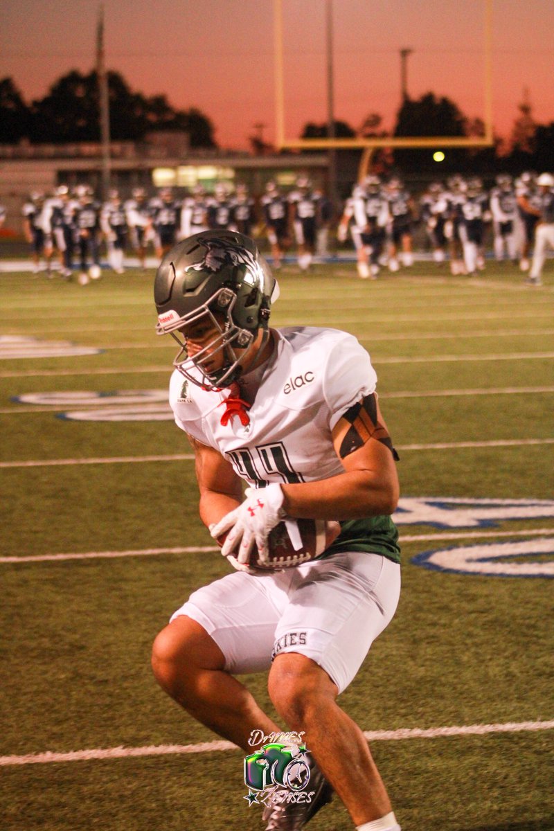 victhedon102904's tweet image. New highlights freshman season (8 games) @ELAC_Football @4elite_lou @arnie_55 @Coach_Rich28 @1kicking2 
hudl.com/athlete/197449…