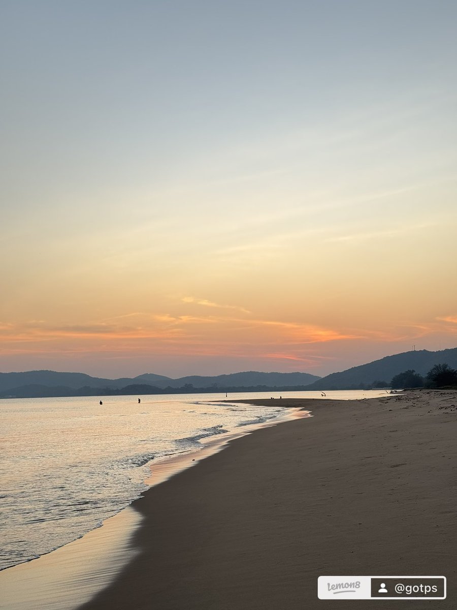 GOT_z's tweet photo. รถบ้านติดแกรม บน��ายหาดโครตสวยยย ฟิ��เกิน ต้องไปซ้ำอีกแน่🧡🌊✨💕🌞🌴🐳🌅🦦🏄‍♂️⛵️ @sterling_seastar https://t.co/oFFLz384mB