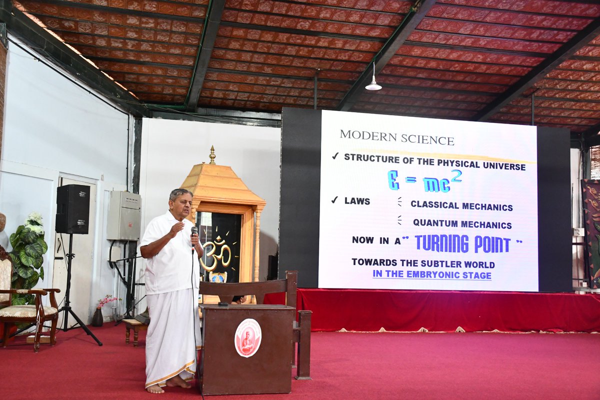 A Talk on the #JnanaYoga  verses from #BhagwadTGita.  Jnana Yoga is akin to the objective of #ModernScience which is -  `Is there a fundamental Reality from which this  entire Creation is made?'  
Watch video link for more youtu.be/DydutK_Csi0?si…