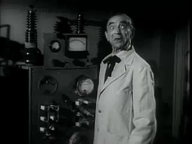 TalkingPicsTV's tweet photo. #BelaLugosi #TorJohnson in BRIDE OF THE MONSTER (1955) 6:30am.
🌌 Low budget cult sci-fi-horror directed by Edward D. Wood Jr #TPTVsubtitles https://t.co/VcyGJbrS1t