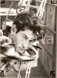 merlinpapin3's tweet photo. .@FredOL69007 #PremièreFoisauCinéma
#SergeMerlin dans Samson d'Andrzej Wajda (1961) il avait 29 ans https://t.co/sgA2lGAJfz