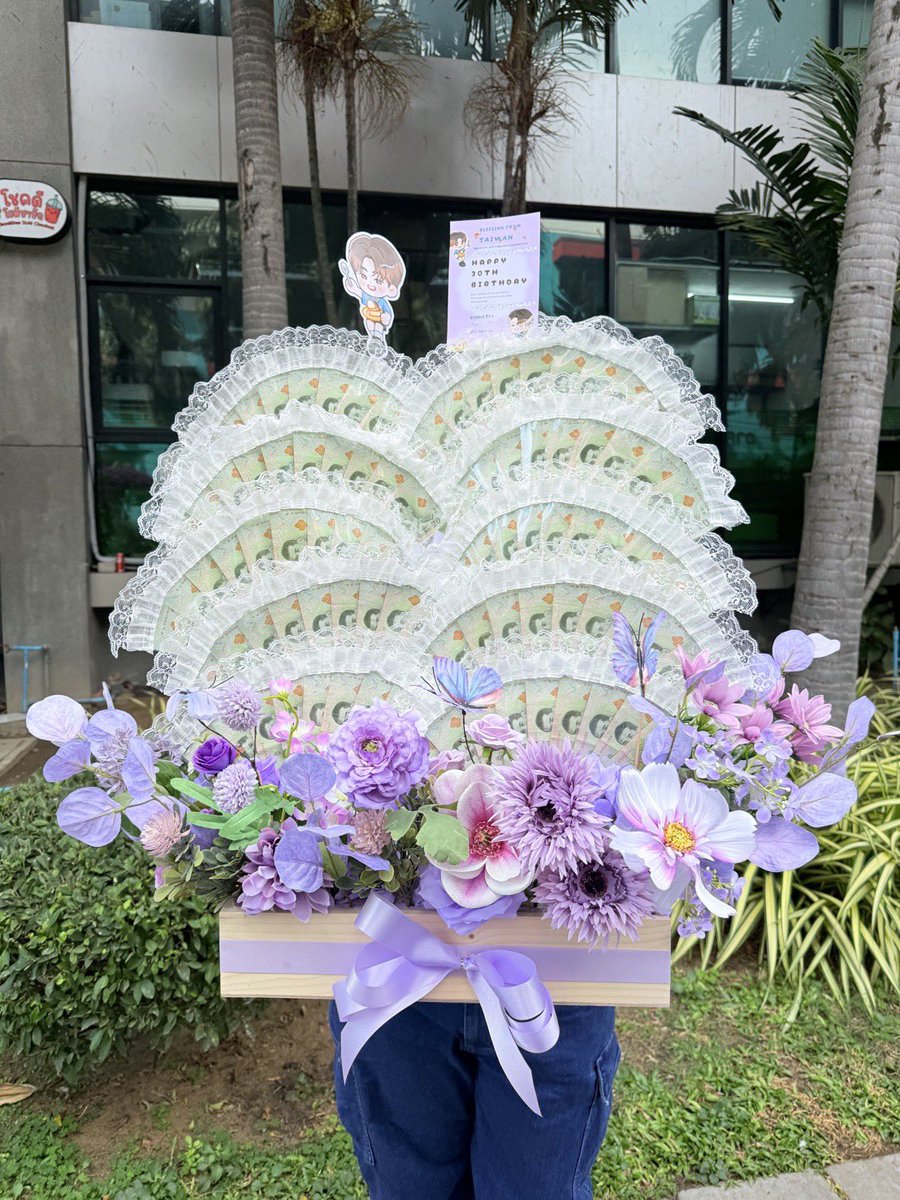 GreatInn_twfc's tweet photo. Inn’s 30th BD project — Money Bouquet
by us &amp; @GreatInnFarm_tw ✨
-
Sending love and support to @innsarin from Taiwan ka🥰
-
Thank you @innsarin_family for all the help🙏

#น้องอิน30YOUNG #innsarin https://t.co/0jbYDSO5Ir