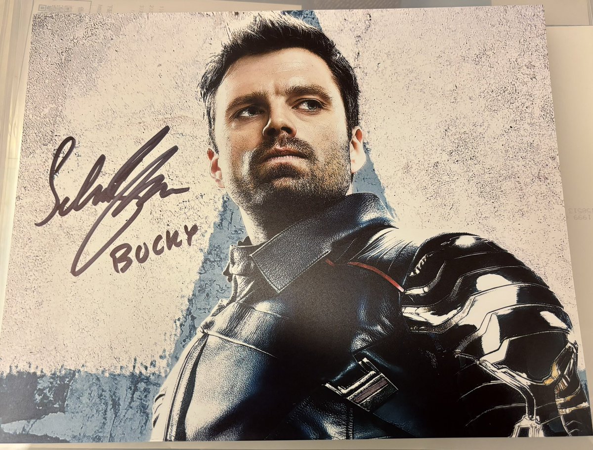 セバスタ最高かよおおおお😭😭😭サインでかくて嬉しい…まじで嬉しい