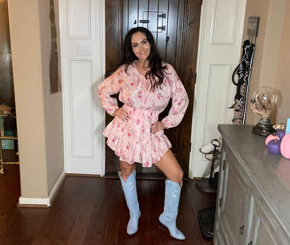 ¡Atención!
Tengo muchas ganas de formar una familia 
Necesito:
-Hermano o hermana
-Hijos o hijas

Si deseas serlo, comenta si estás interesado