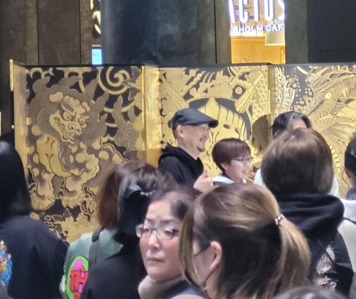 GazKamurocho's tweet photo. Shitty picture but the man himself 😭💕💕💕 https://t.co/6QudjfHFTS