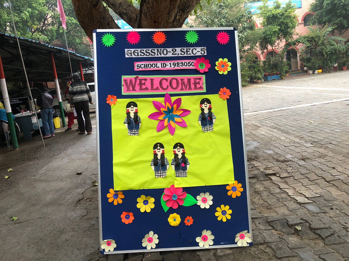 ggsss1923050's tweet photo. #MegaPTM

Sharing of Academic Progress with the parents,
Informal meeting with the Head of the school to know about the upcoming extra classes,
at the same time pre-board exams are also going on smoothly.
We create a safe space for the students to share freely.

@Dir_Education https://t.co/zqbEUPEokJ