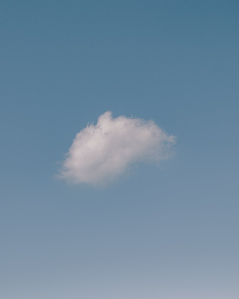 lonecloud_jp's tweet photo. No.203
#lonecloud #nephophile #clouds #wolken #nube #nuage #nuvem #nuvola #облако #云 #雲 #구름 #sky #bluesky #cloudphotography #cloudscape #artgallery #photoart #poetry #雲が好き #写真で伝えたい私の世界
https://t.co/2MXkkSpypP
© 2024 lonecloud https://t.co/q0EtDg5QA3