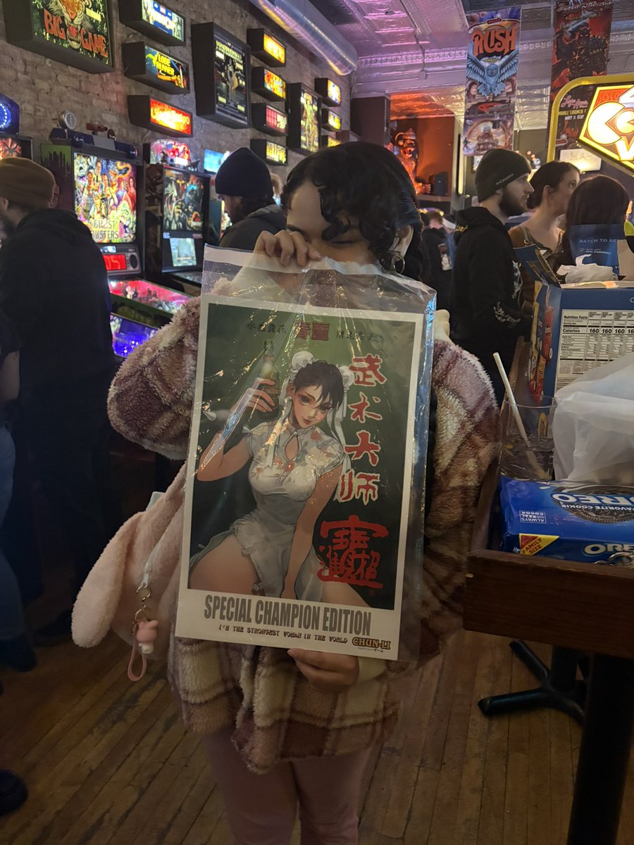 miguels111's tweet photo. Logan Arcade Chicago Super Street Fighter II 2024 chun li poster thx @brian #ssf2x #st #capcom #loganarcade #sega #StreetFighter2 #chunli #hoodpope #Angel https://t.co/4Ka7Ap7EXq