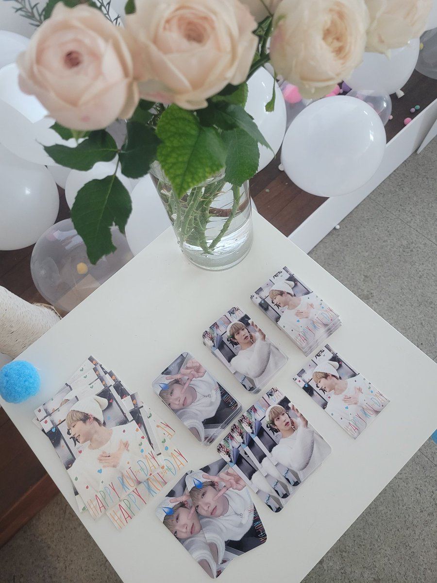 rrrui1228's tweet photo. 데뷔하는 루이 생일 정말 축하해! 

🎂케이크는 6시에 잘라요 😆
#HAPPY_BALLERUINA_DAY
#우리_나비_루이 
#xlov #陳冠叡 #천관루이 #チェンクァンルイ https://t.co/A1rj5A10CT