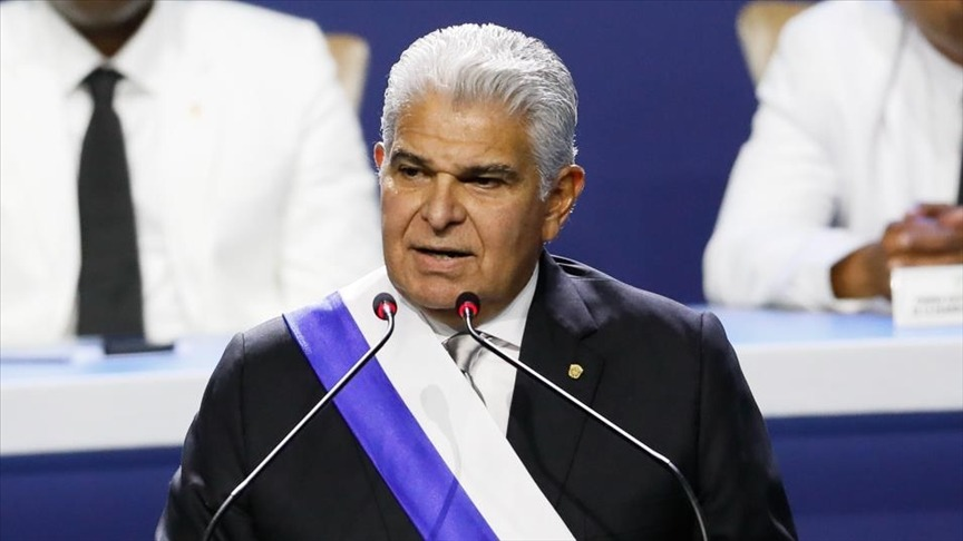 🇵🇦🇺🇸PANAMANIAN PRESIDENT: TRUMP'S CHINA CLAIMS ARE NONSENSE

Trump’s latest claim? Chinese soldiers are running the Panama Canal.

Panama’s President Jose Raul Mulino swiftly shut down the claim, doubling down on the canal’s sovereignty.

Panamanian President Mulino:

"There are