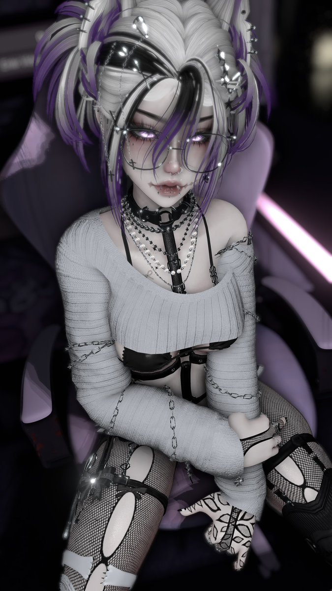 moonless_vrc's tweet photo. Avatar vs IRL <3 
420 Follower Special as promised:3 I hope u like it >~< 
#vr #irl #vrc #alternative #inked #cute #petite #VRChat https://t.co/8mCRN06aN4