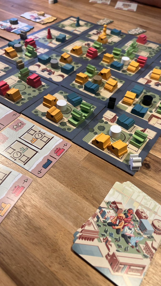 Boardcast_Brettspielpodcast (@boardcast_spiel) on Twitter photo Gestern gab es einen schönen Spielenachmittag mit „Civolution“, „Chandigarh“, „Context“ und „Dreamteam“ mit @fjelfras und Sohn sowie <a href="/Dr_Doppeldotter/">Stephan H.</a> Gestern gab es einen schönen Spielenachmittag mit „Civolution“, „Chandigarh“, „Context“ und „Dreamteam“ mit @fjelfras und Sohn sowie <a href="/Dr_Doppeldotter/">Stephan H.</a>