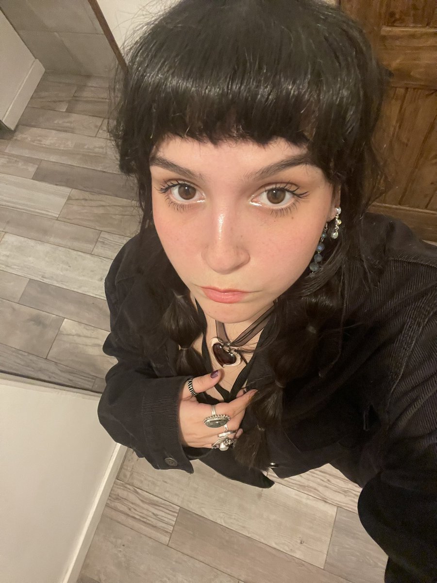 bowl cut lookin ahhhh
