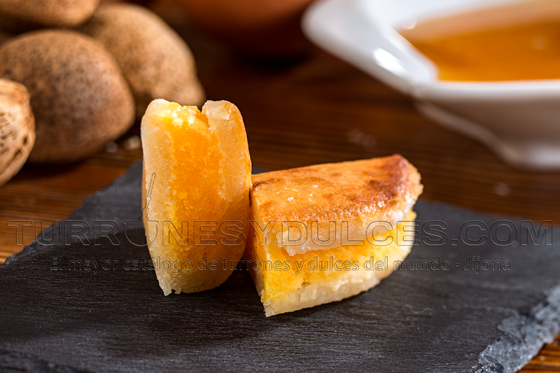 🥮✨ 𝗘𝗺𝗽𝗮𝗻𝗮𝗱𝗶𝗹𝗹𝗮𝘀 𝗱𝗲 𝗬𝗲𝗺𝗮 – 𝟭𝟬𝟬% 𝗮𝗿𝘁𝗲𝘀𝗮𝗻𝗮𝗹𝗲𝘀 💛🍋
Nuestras empanadillas de mazapán rellenas de yema son una verdadera joya navideña.
turronesydulces.com/empanadillas-y…
#EmpanadillasDeYema #MazapánArtesano #NavidadDulce #HechoAMano