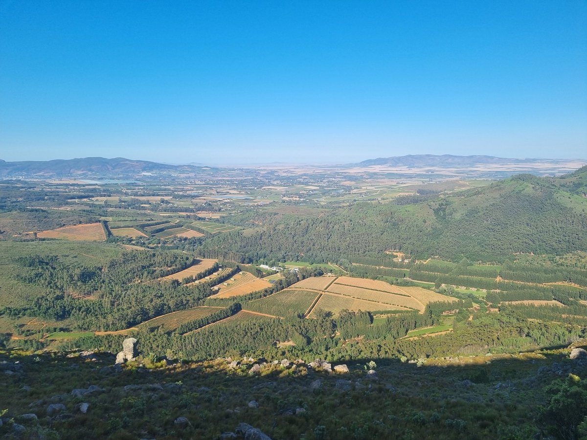 TheWhiskyMaker's tweet photo. Where did your bike take you this morning!

Mine, up the iconic Bainskloof Pass. It was an early start as it's going to be another Wellington scorcher today!
However, the climb is worth every pedal stroke for the views!
#mtb 
#mtblife 
#mtblifestyle 
#heartwellington 🇿🇦 https://t.co/7OamhYcDhT