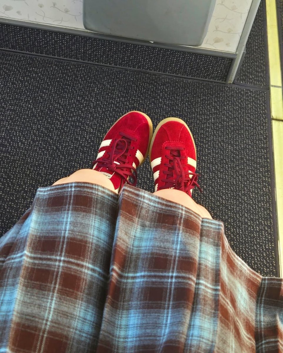 open.spotify.com/track/73ye7F9U…