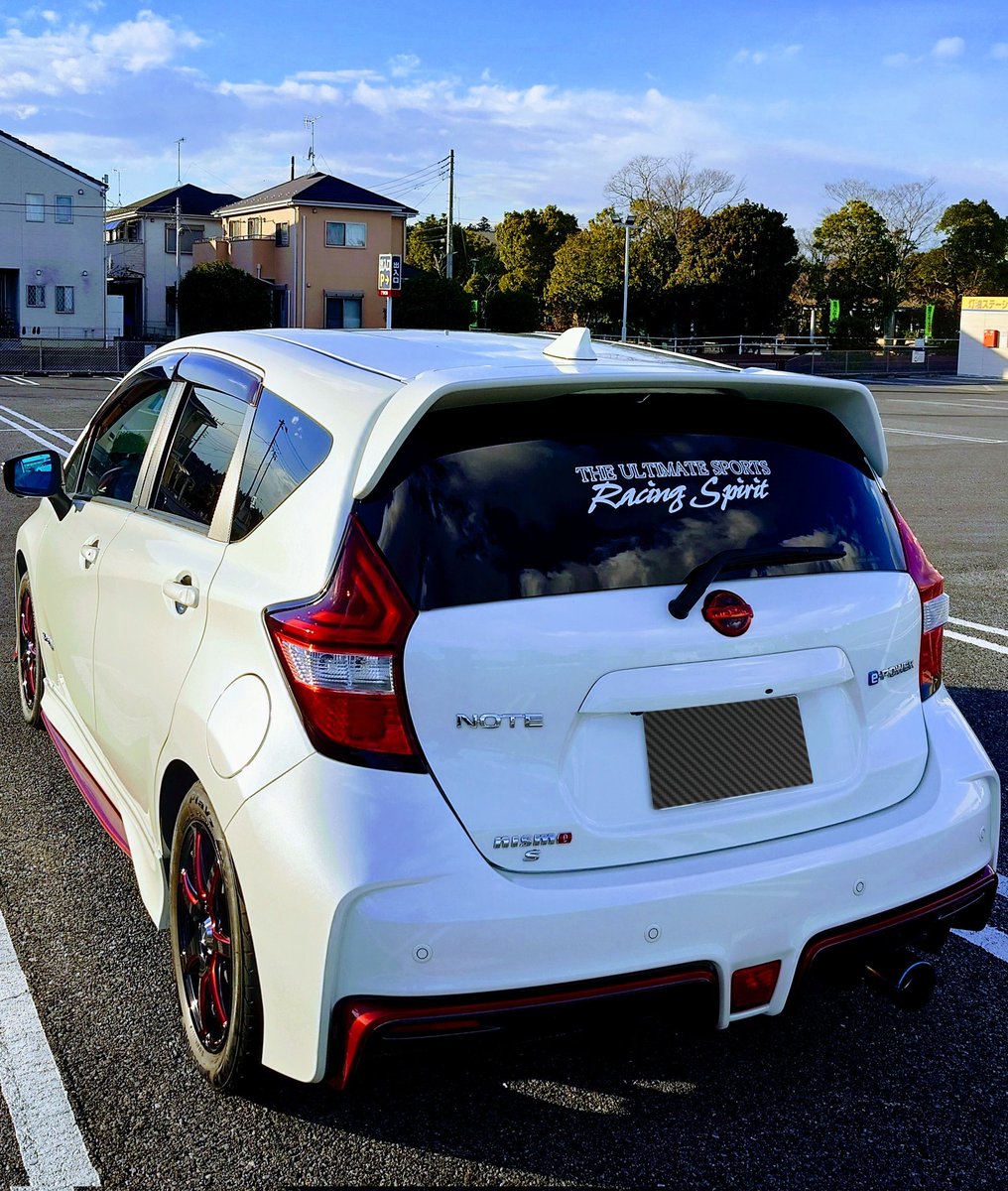 Yasuteru_Kojima's tweet photo. スタンドで洗車してもらった✨🚙

#NOTENISMO #NISMO #ノートニスモ #ニスモ https://t.co/z3pFszvf8s