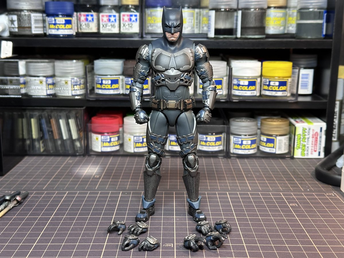 K2Works1's tweet image. 1:12 THE FLASH / BATMAN
 
8割完成。
元の塗装はかなり明るめなので
質感の修正も含めて結局全塗装しました。
プラモデルとしてはかなり優秀です👍

#创世模王 #MODOKING