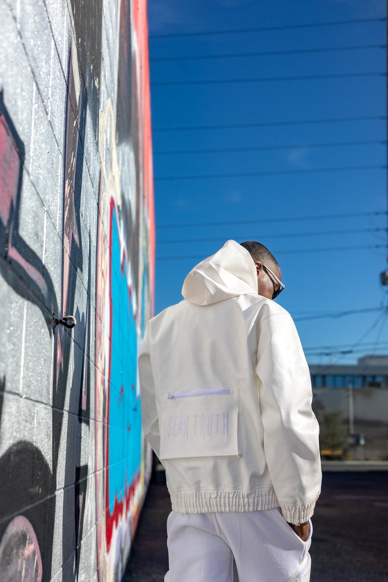 beartruthco's tweet photo. White Leather with GirlFriend pocket on back! https://t.co/XQVhhQvvFN