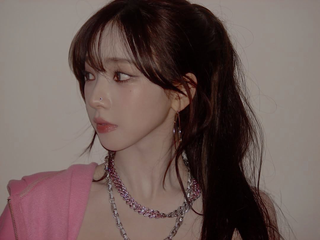 jiminyoor's tweet photo. Feeling extra pink and a little dreamy today! https://t.co/NOxdOW62eR