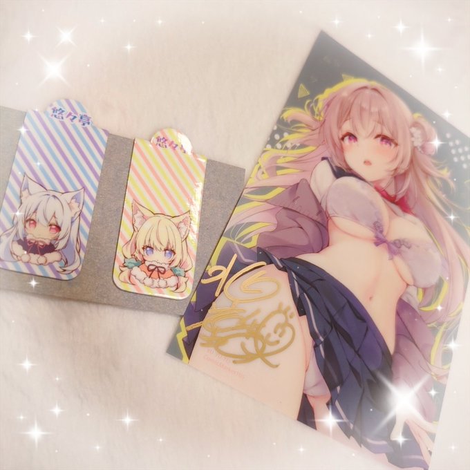 先着ポスカにはサイン書けた🙌✨
FANBOXのプレゼントのマグネットしおりはしなやかだし挟むとピタッとくっついて落ちないから便利すぎる😳うしろ側も同じイラスト入ってます🥰 