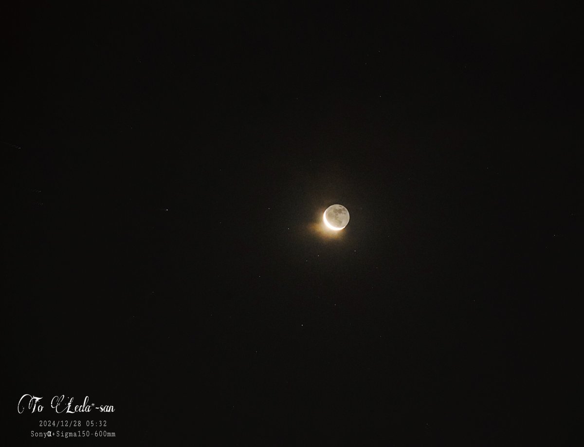 roseleonliliy78's tweet photo. #moon #ツキ #同じ月をみている #月がきれいですね
🌕2024/12/28🌙旧暦11/28
撮影📸🔭05:32
月🌕✨🌓✨は蠍座︎ (︎♏︎)🦂#Scorpius の頭、
#Acrab 🌟#Jabbah🌟と #Fang🌟の上
ナイスゥー!!📸✨(ㅅ´ ˘ `)💗✨
🌹🌟🔭📸🌕🌙(*´˘`*)ꀿªᵖᵖᵞ˚❁。.🌸💗🦢 https://t.co/HEAiLAt8zy