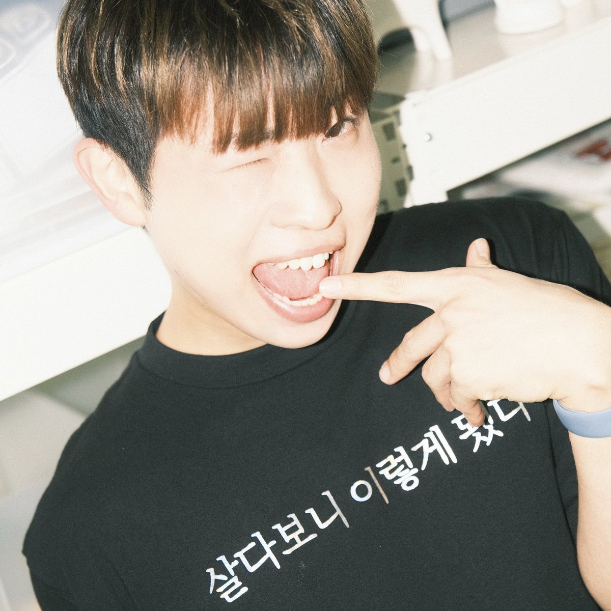 daeraa_official's tweet photo. ^^!그니처 슬로건 티셔츠 절찬리에 판매중
https://t.co/u07g1tHXbR https://t.co/USeFC3wUq5