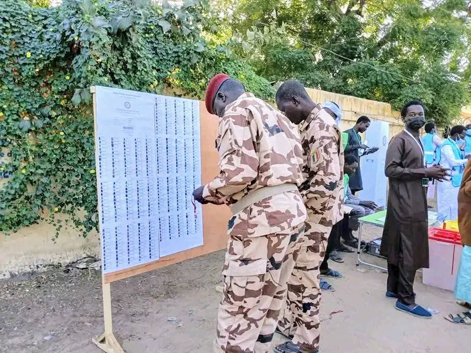 NouvellesTd's tweet photo. Les Forces de défense et de sécurité et les nomades sont appelés aux urnes ce 28 décembre 2024. Les civils votent demain 29 décembre 2024.
#Tchad #legistaltive2024 #Communal2024 #Provincial2024 https://t.co/1gHJwsSllj
