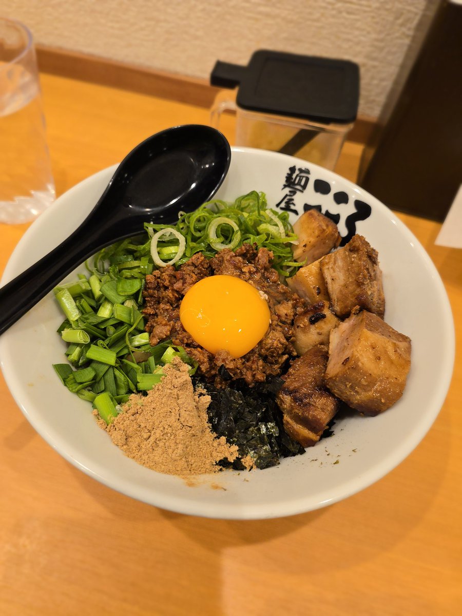 cuph_416's tweet photo. 今年最後の東京の飯 https://t.co/8a8UL1uEQY