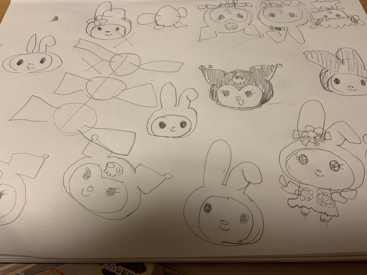 クロミはそれっぽく描けるようになってきたけどマイメロは何度描いても画伯になる 