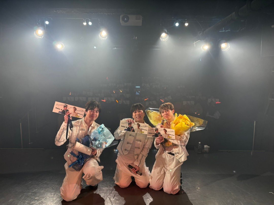 buzzk_official's tweet photo. 2024.12.27

【KEI.JIU卒業LIVE】
お越しくださった皆様ありがとうございました🧡

buzz Kを応援してくださった全ての皆様ありがとうございました！

これからの3人の道を応援してくださったら嬉しいです。
そしてbuzz K RICKの応援をよろしくお願いいたします。 https://t.co/7e5cXUA8tj