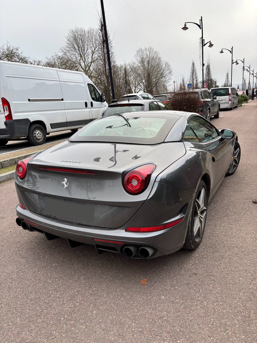 CarstonSpotter's tweet photo. FERRARI CALIFORNIA T

3.9 V8 Bi-Turbo 560ch

📸 27/12/2024

Parisian Vacation 

-

-

 #cars #spott #sport #pictures #photo #voiture #automible #road #beautiful #authentic #qualité #luxe #art #mecanic #concession #passion #artdevivre https://t.co/W1FyFOILaz