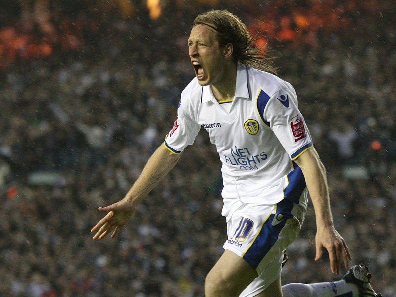 YeboahBelieveIt's tweet photo. ⚽ 221 Club Appearances 
⚽ 86 Goals
⚽ Promotion Winner
⚽ Costs less than Berbatov

Happy Birthday Luciano Becchio 🇦🇷

#lufc https://t.co/bigbUT0M5Q