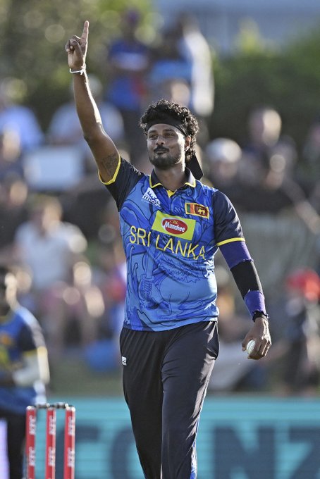 Superb bowling from Binura 👏