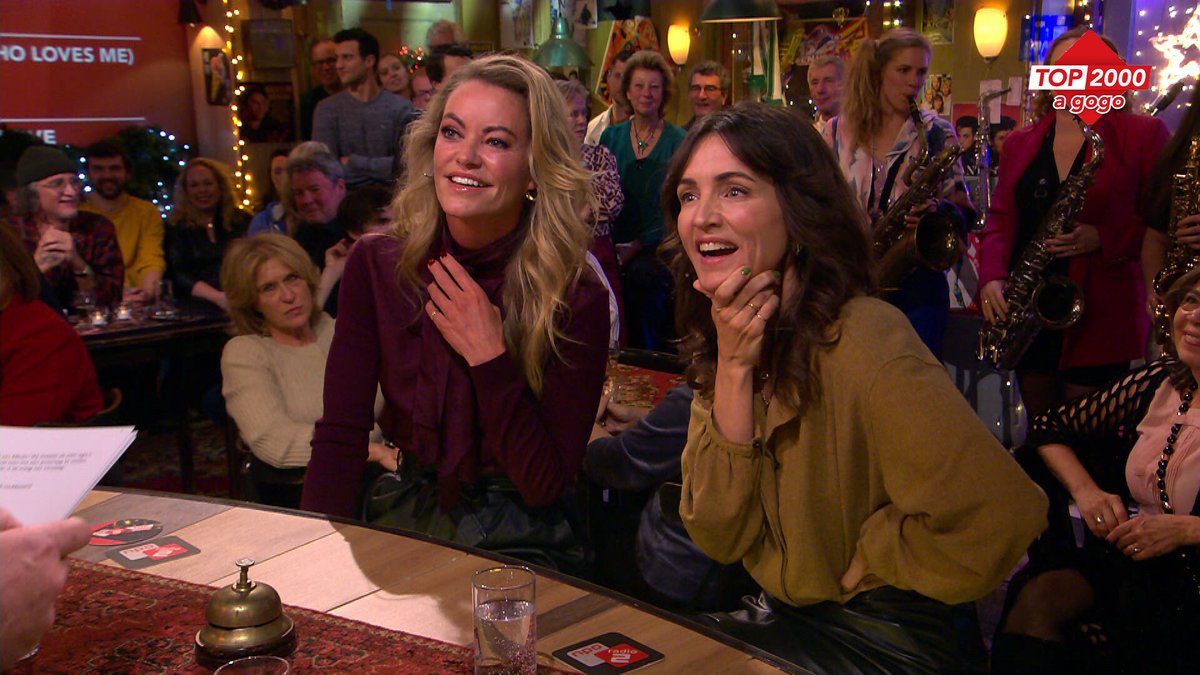 Vanavond in de Top 2000 a gogo:

De stamtafel over Ramses Shaffy, een reportage over Goldband. De quiz wordt gespeeld door Inge de Bruijn en Daphne Bunskoek. Gitarist van Kane, Dennis van Leeuwen, vertelt over zijn grote muzikale liefde.

21:45 uur op NPO 1