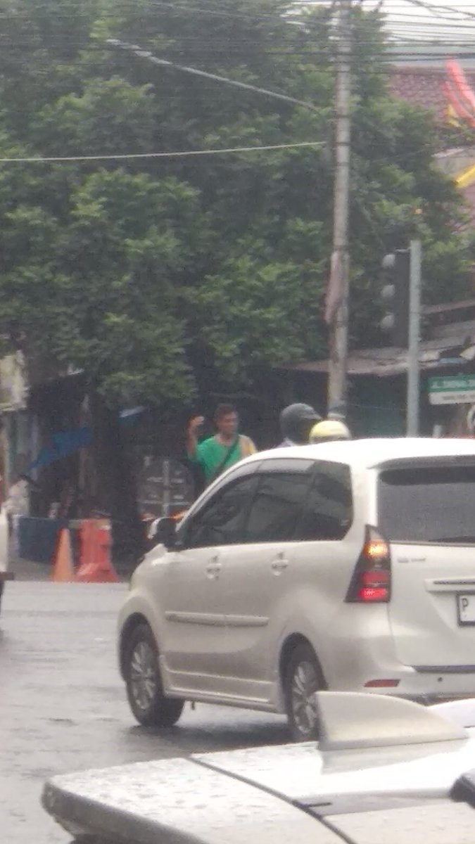 Per 4 an kelenteng terpantau padat, dampak dari acara Haul, John Rambo (kaos hijau) turun tangan.. <a href="/infomalang/">Info Malang</a> <a href="/yusufgunawan/">Yusuf Gunawan</a>