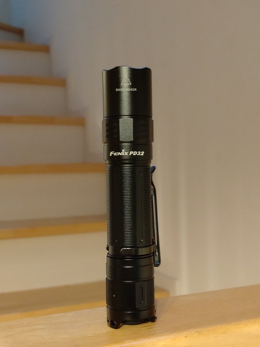 QTjFdszHrev6h3J's tweet photo. #フラッシュライト今年の一本2024
#フラッシュライト今年の一本
【 FENIX PD32 V2.0 】
廃盤間近ですが高い質感、FクリッキーとRクリッキーの長所を併せたUI、バランスの良い光束割、光色、個人的に不要なボディのUSB充電が無い点などとても良かったです(*´ω`*)
#FENIX
#PD32V2
#PD32 https://t.co/QnnbedNoh5