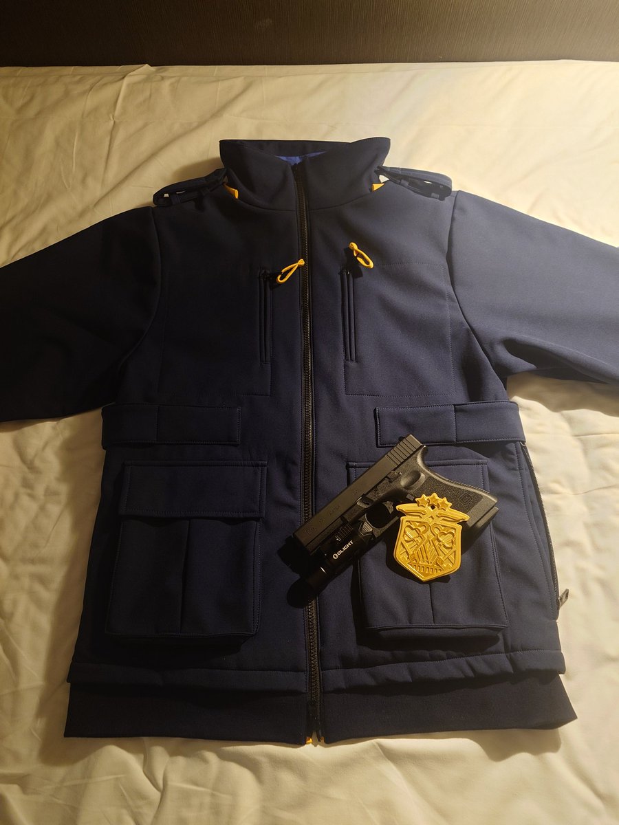 ブルアカ KSPD ジャケット ヴァルキューレ警察学校 XLサイズ 昨日、30日 東ケ-06abにてインスパー研究院さんが製造販売されるブルー