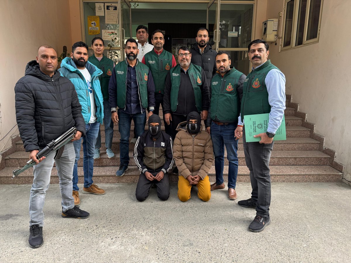 An inter-state illegal firearm syndicated busted with the arrest of gunrunners, Sunny Sharma&amp; Devender Chhabra by Special Cell (SWR)

They were supplying illegal firearms to a gang active in Delhi NCR

03 semi-automatic &amp; 07 single shot pistols recovered
<a href="/LtGovDelhi/">LG Delhi</a> 
<a href="/DelhiPolice/">Delhi Police</a>