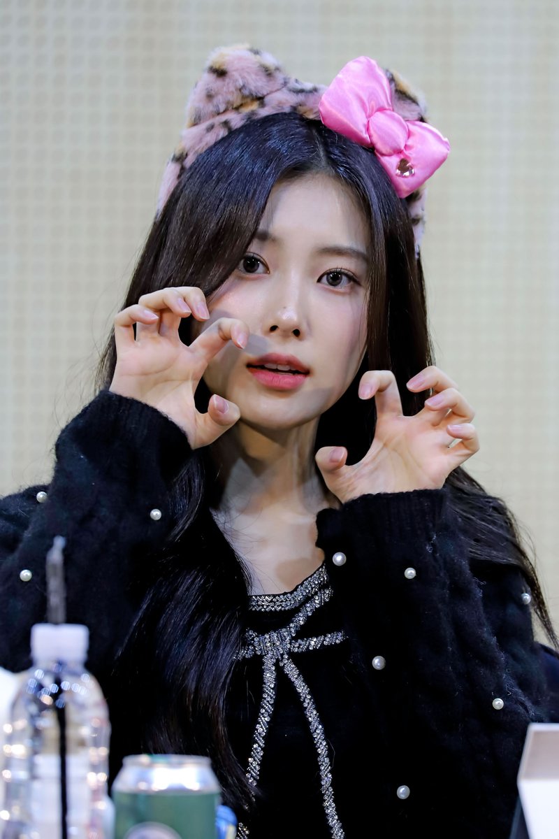 wantkang's tweet photo. 241228 https://t.co/8WRUl1ZVO2 https://t.co/aFFSZWEIBn