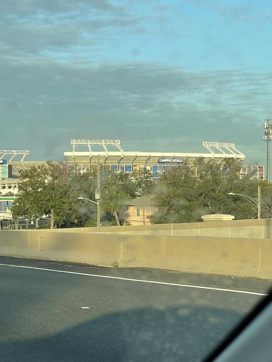 TotallyTailgate's tweet photo. A beautiful morning in Orlando for the #PopTartsBowl ! @PopTartsUS https://t.co/adu9ajb5Lc