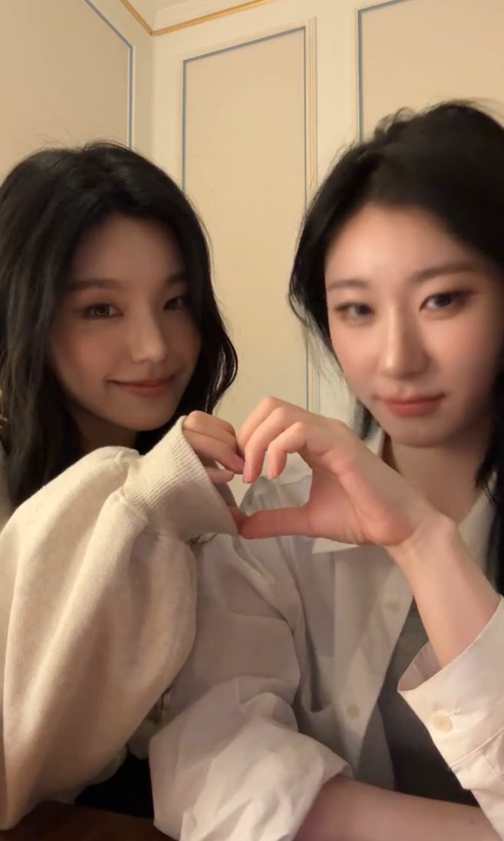 ITZYelite's tweet photo. 령곤 live https://t.co/jIrS7q1Qu8