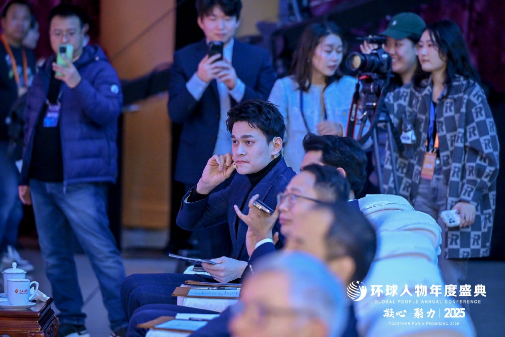 #孙杨 #孫楊 #Sunyang  Four years ago, faced with criticism, Sun Yang said, "If I don't do this, you may be next."  Four years later, he could only say, "It's hard for one person to change anything". When unfairness exists, it seems that can be calm only by sacrificing the kindest