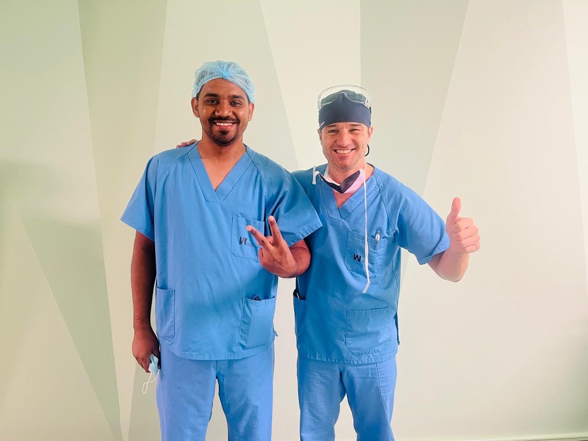 Dr. Ahmed's visit was a valuable experience for our team, and his dedication to advancing medical care was truly inspiring.  It was an absolute pleasure to have him with us. 
#Ortopedia   #DesarrolloProfesional #Salud  #Orthopedics #MedicalExcellence #GlobalHealthcare