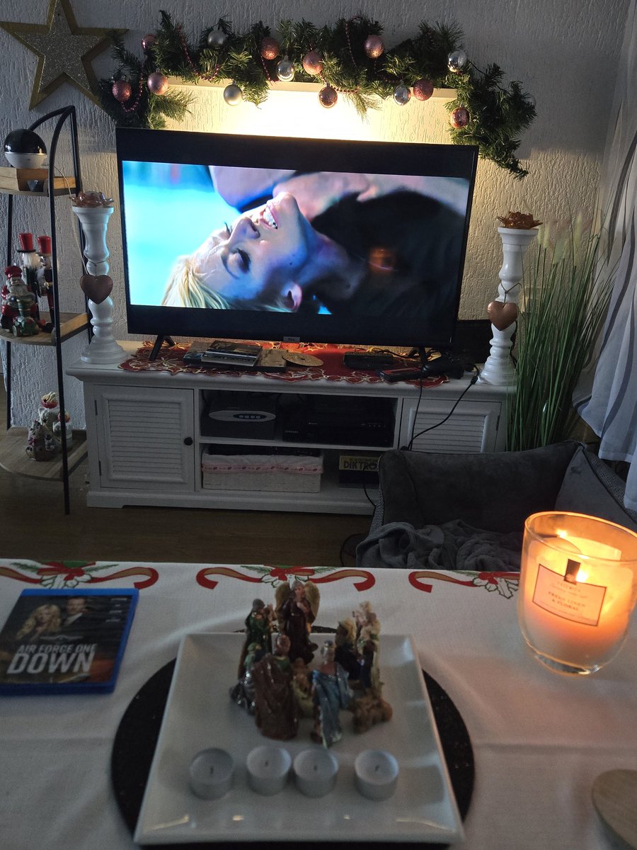 JennyTS86➰🏹 (@jennyts86) on Twitter photo Perfect movie to watch on a Saturday afternoon. 🥰 <a href="/Kat_McNamara/">Katherine McNamara</a> #katherinemcnamara #airforceonedown Perfect movie to watch on a Saturday afternoon. 🥰 <a href="/Kat_McNamara/">Katherine McNamara</a> #katherinemcnamara #airforceonedown