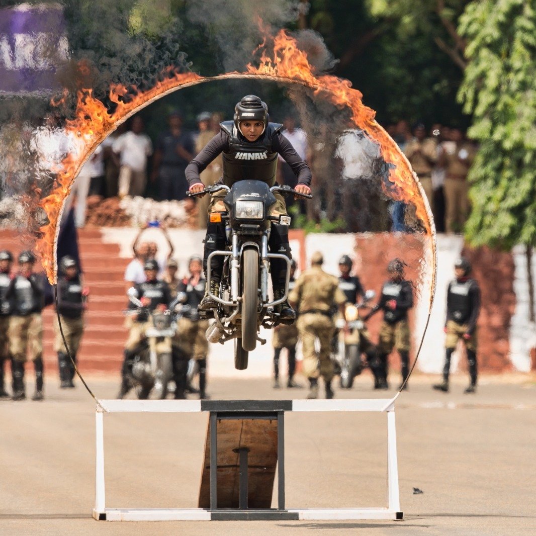 CISFHQrs's tweet photo. "Train Hard - Fight Easy" ~ Alexander Suvorov.
#CISFieryFemale- the symbol of strength, power and pride!
#AcceptingChallenges
#BreakingStereotypes https://t.co/hQAO7rrbhb